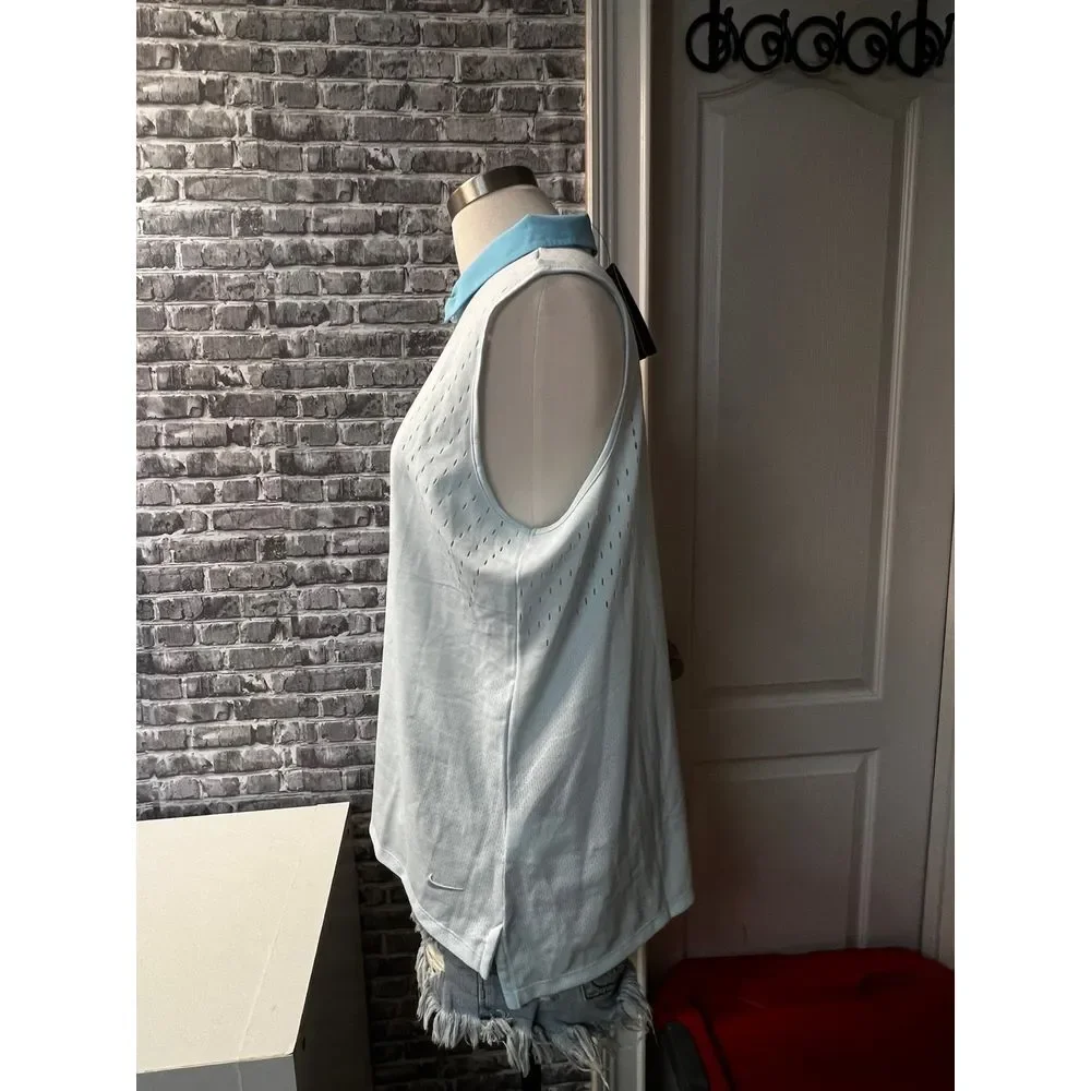 NWT woman's‎ nike shirt